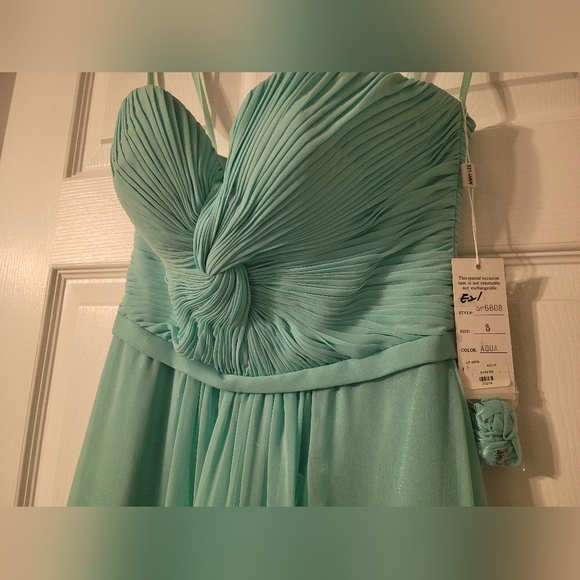 Prom Dress - Picture 3 of 5